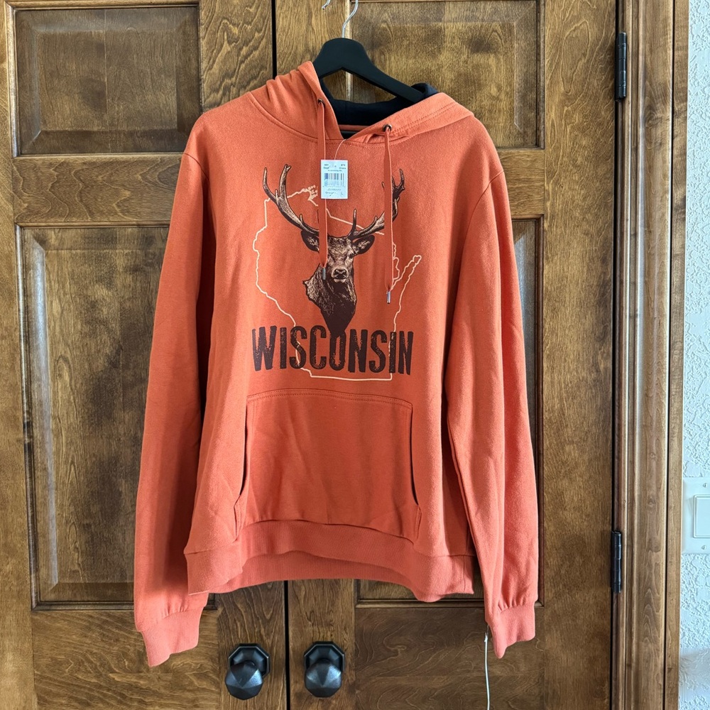 Brand New Logan & Martin Rust Colored Hoodie - Wisconsin Deer - Men's Size Large